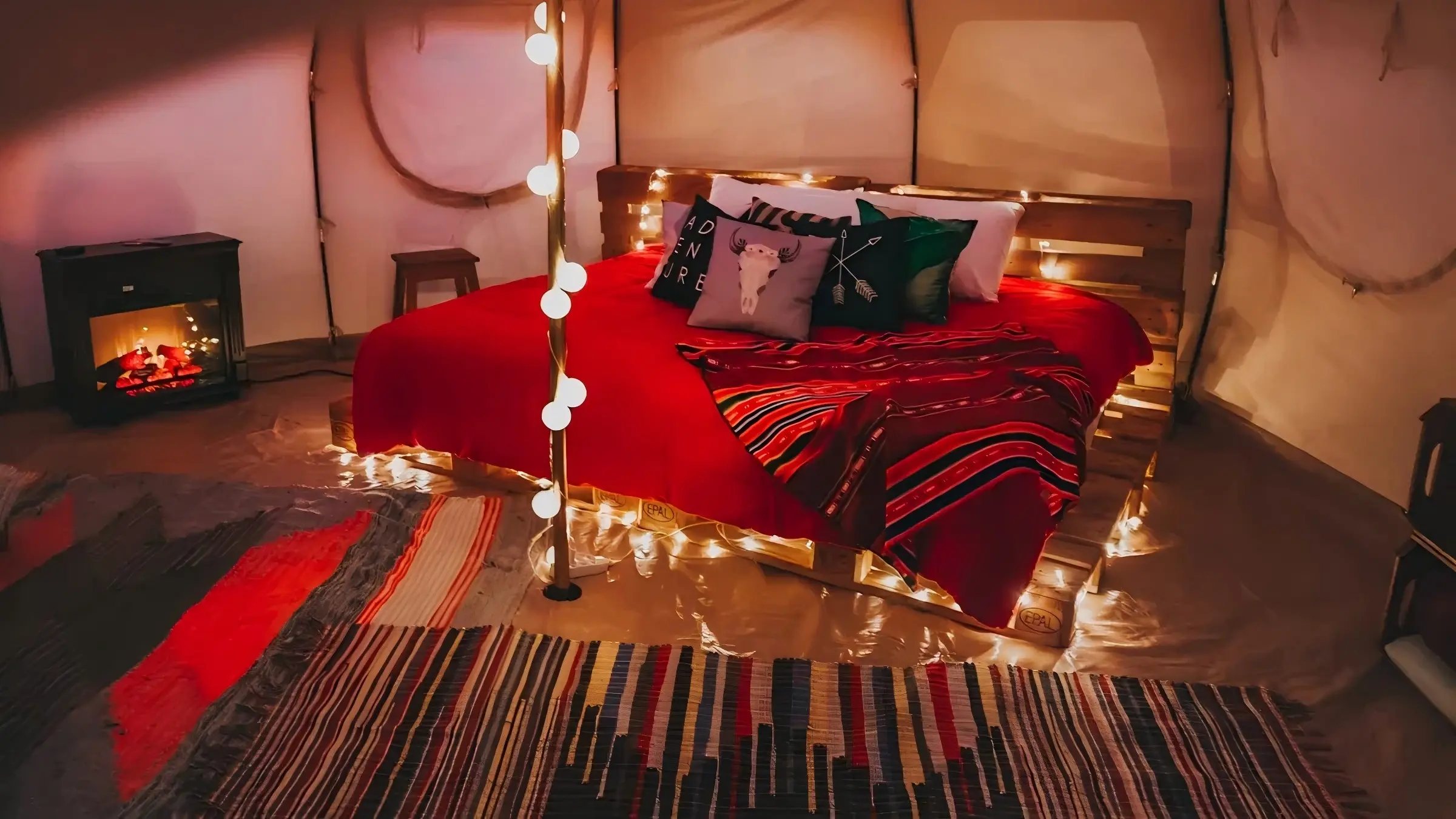 How Can You Style Your Bedroom with a Solar Ball Lamp for Maximum Effect?