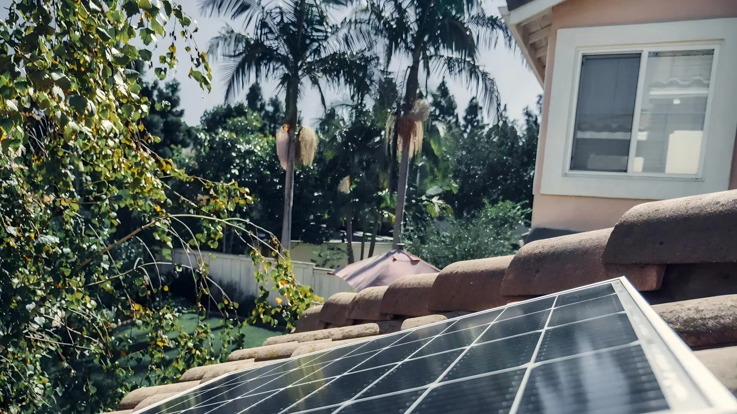 What Are the Benefits of Smart Solar Powered Lighting for Pools