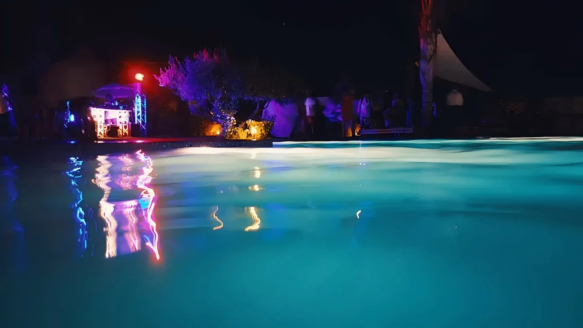 Why Should You Never Swim Without Waterproof LED Lighting?