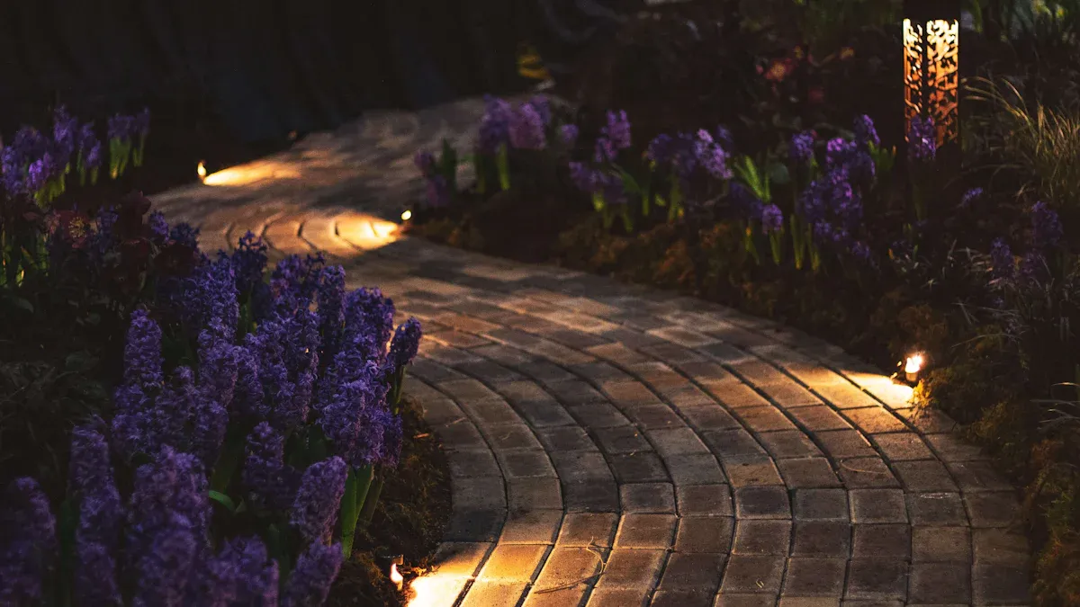 Design Ideas for Poolside Ambiance