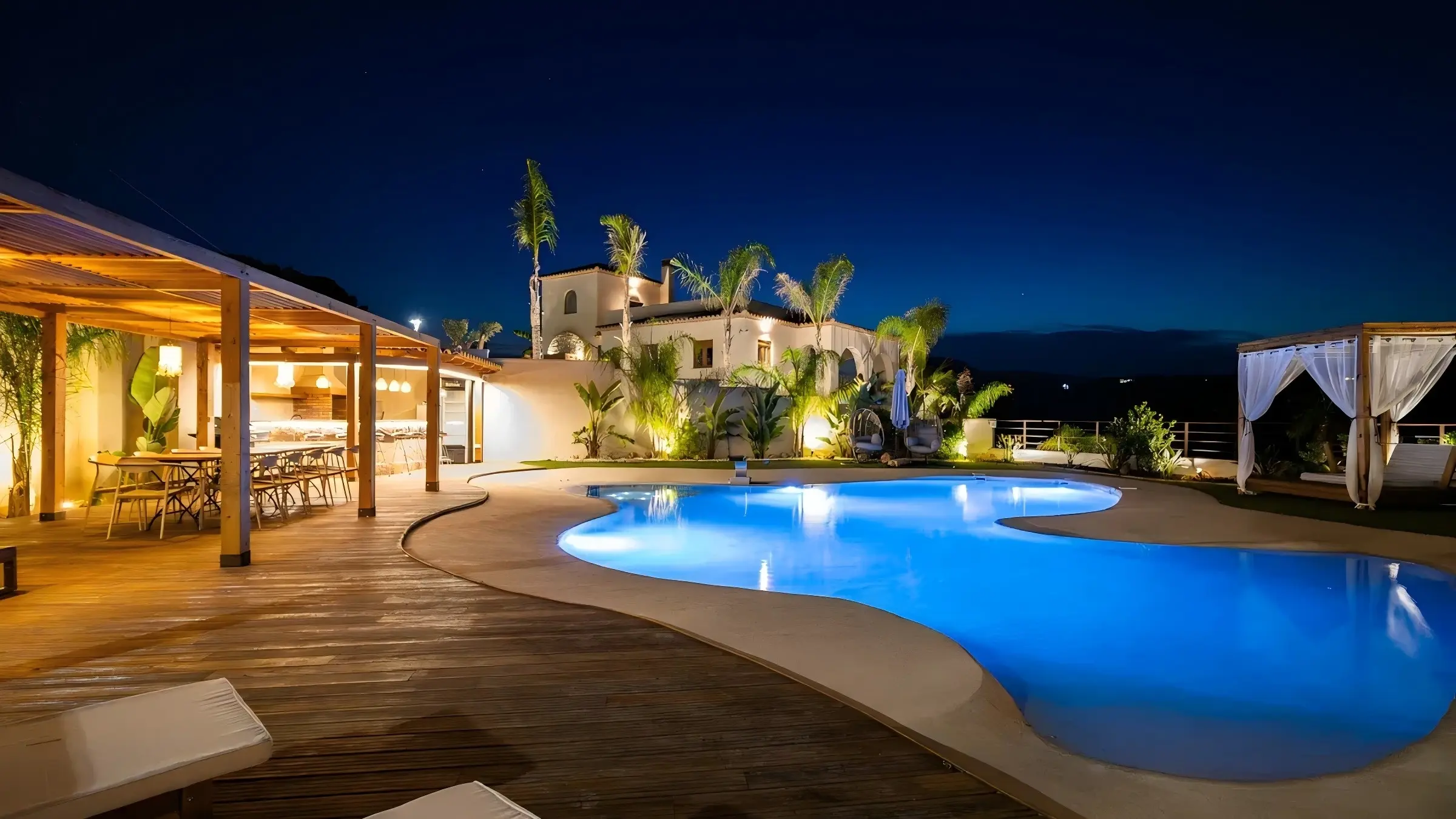 How to Choose Smart Lighting Solutions for Your Solar Pool